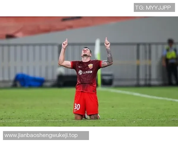 200万欧元签约前法甲前锋下赛季或打造外援三前锋组合