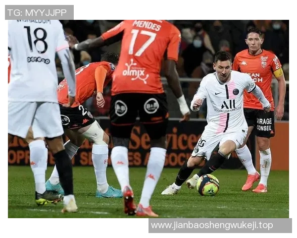 12月15日00时15分法甲焦点战斯特拉斯堡主场迎战洛里昂争夺三分